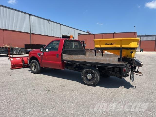 Ford F-250 Sniega naži un tīrītāji
