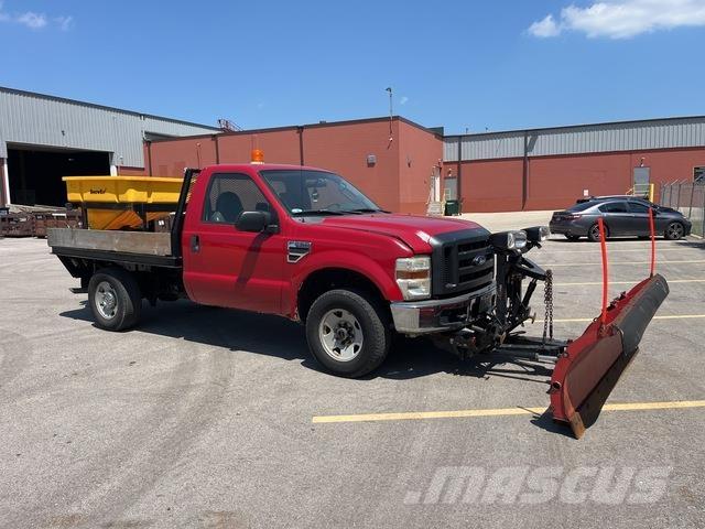 Ford F-250 Sniega naži un tīrītāji