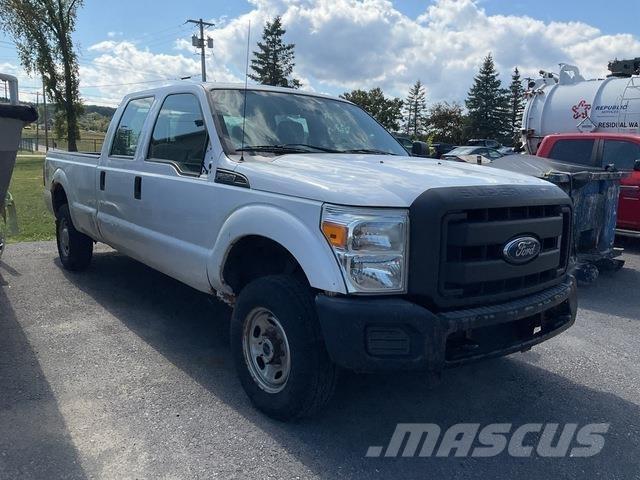 Ford F-250 Vieglais kravas automobilis/izkraušana no sāniem