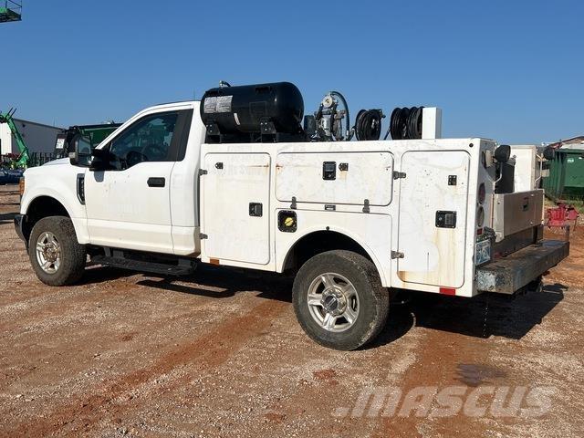 Ford F-250 Pilsētas atkritumvedēji