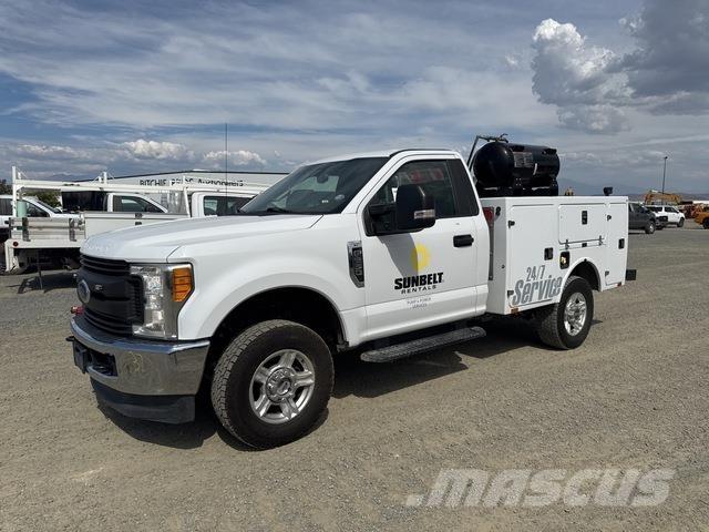 Ford F-250 Pilsētas atkritumvedēji