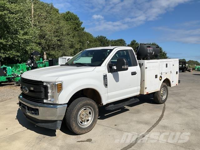 Ford F-250 Pilsētas atkritumvedēji