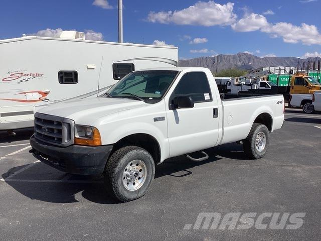 Ford F-250 Vieglais kravas automobilis/izkraušana no sāniem