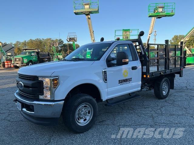 Ford F-250 Platformas/izkraušana no sāniem