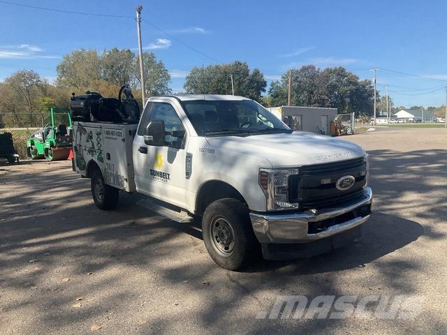Ford F-250 Pilsētas atkritumvedēji