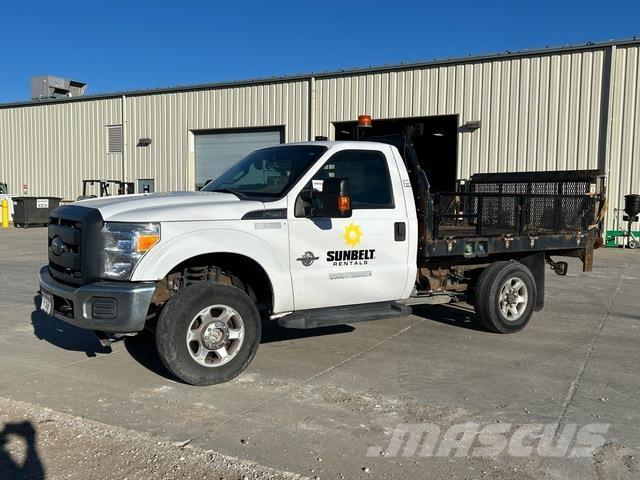 Ford F-250 Platformas/izkraušana no sāniem