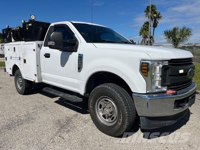 Ford F-250 Pilsētas atkritumvedēji