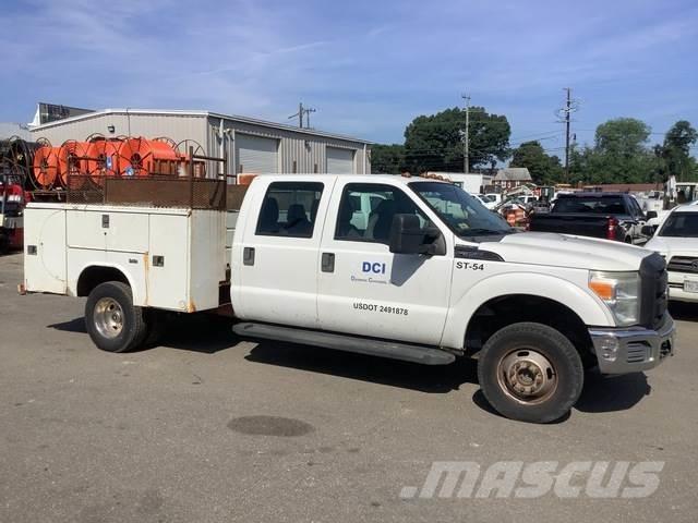 Ford F-350 Vieglais kravas automobilis/izkraušana no sāniem
