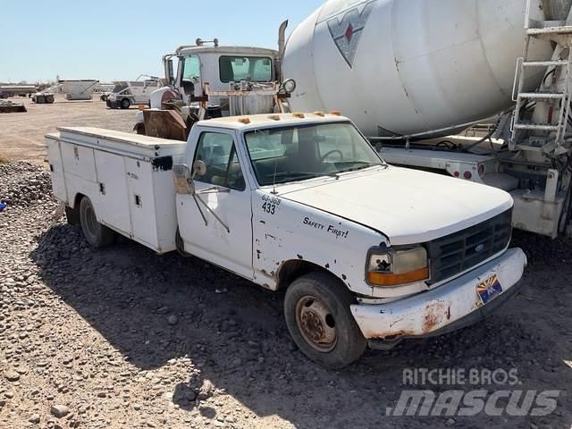 Ford F-350 Vieglais kravas automobilis/izkraušana no sāniem