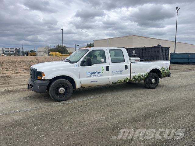 Ford F-350 Vieglais kravas automobilis/izkraušana no sāniem