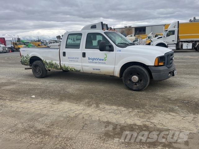Ford F-350 Vieglais kravas automobilis/izkraušana no sāniem