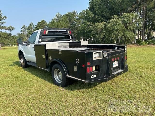 Ford F-350 Vieglais kravas automobilis/izkraušana no sāniem