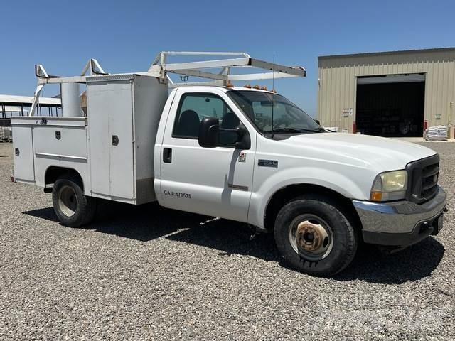 Ford F-350 Vieglais kravas automobilis/izkraušana no sāniem