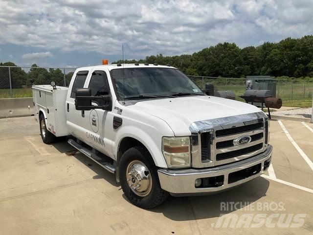 Ford F-350 Vieglais kravas automobilis/izkraušana no sāniem