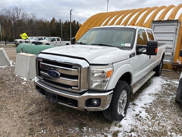 Ford F-350 Vieglais kravas automobilis/izkraušana no sāniem