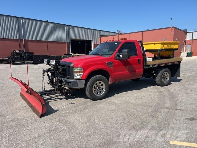 Ford F-350 Sniega naži un tīrītāji