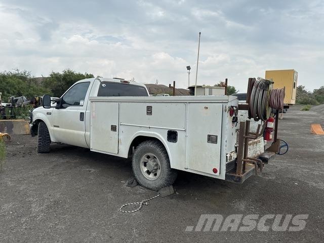 Ford F-350 Vieglais kravas automobilis/izkraušana no sāniem