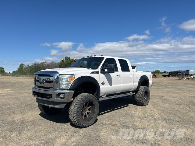 Ford F-350 Vieglais kravas automobilis/izkraušana no sāniem