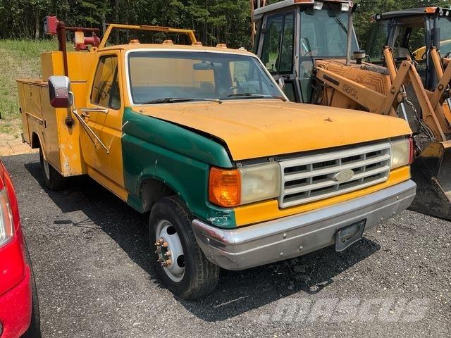 Ford F-350 Vieglais kravas automobilis/izkraušana no sāniem