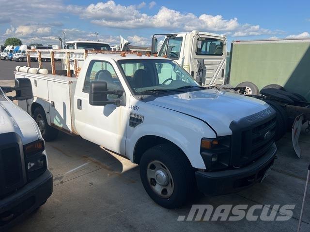 Ford F-350 Vieglais kravas automobilis/izkraušana no sāniem