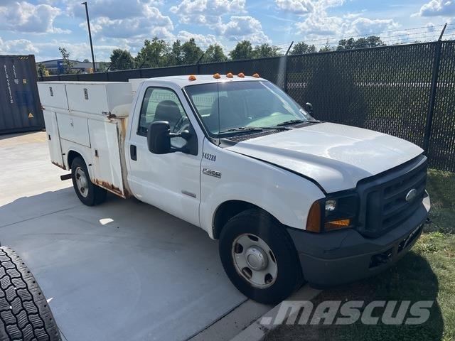 Ford F-350 Vieglais kravas automobilis/izkraušana no sāniem