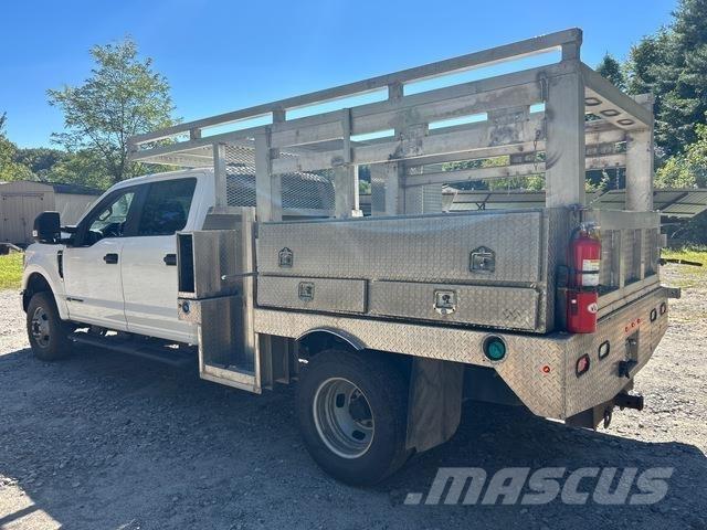 Ford F-350 Vieglais kravas automobilis/izkraušana no sāniem