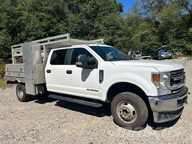 Ford F-350 Vieglais kravas automobilis/izkraušana no sāniem