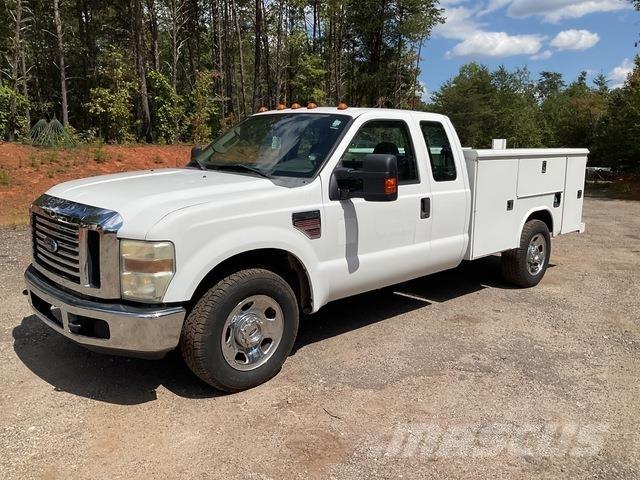 Ford F-350 Vieglais kravas automobilis/izkraušana no sāniem