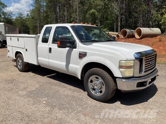Ford F-350 Vieglais kravas automobilis/izkraušana no sāniem