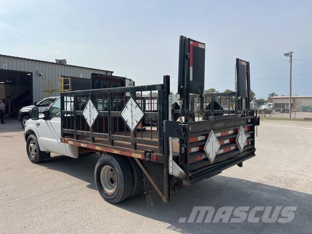 Ford F-350 Platformas/izkraušana no sāniem