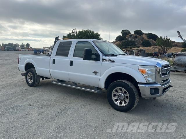 Ford F-350 Vieglais kravas automobilis/izkraušana no sāniem