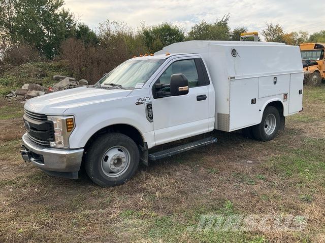 Ford F-350 Vieglais kravas automobilis/izkraušana no sāniem