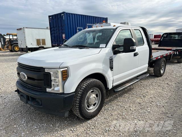 Ford F-350 Platformas/izkraušana no sāniem