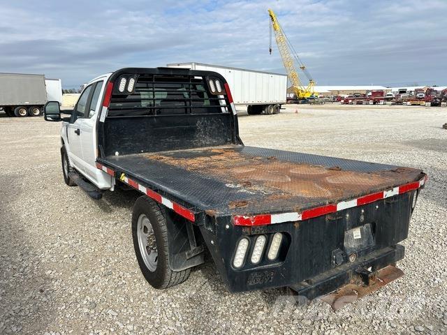 Ford F-350 Platformas/izkraušana no sāniem