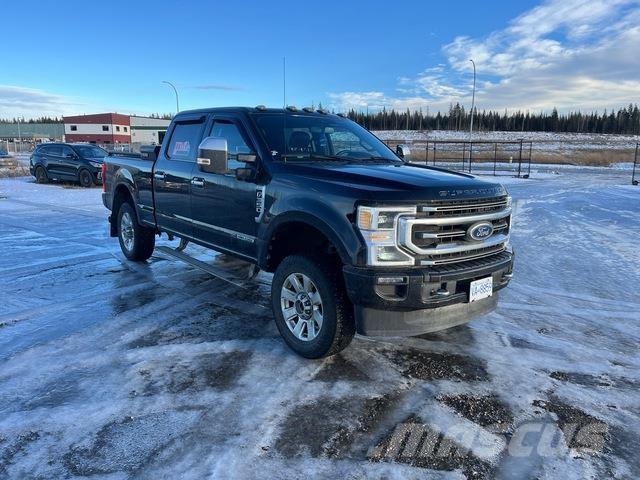 Ford F-350 Vieglais kravas automobilis/izkraušana no sāniem