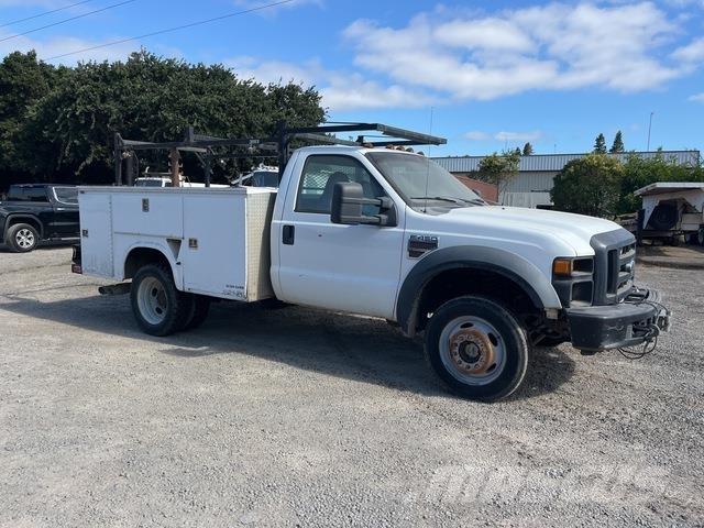 Ford F-450 Vieglais kravas automobilis/izkraušana no sāniem