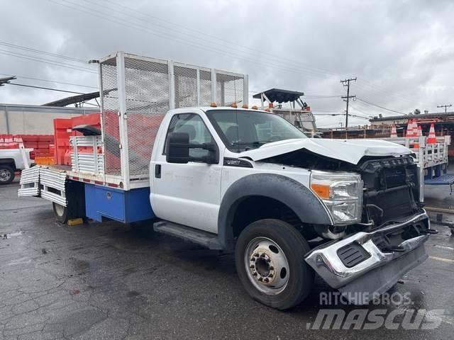 Ford F-450 Platformas/izkraušana no sāniem