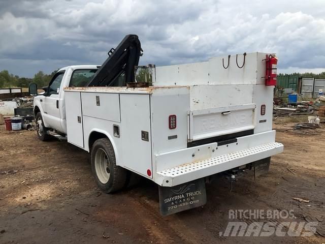 Ford F-450 Vieglais kravas automobilis/izkraušana no sāniem