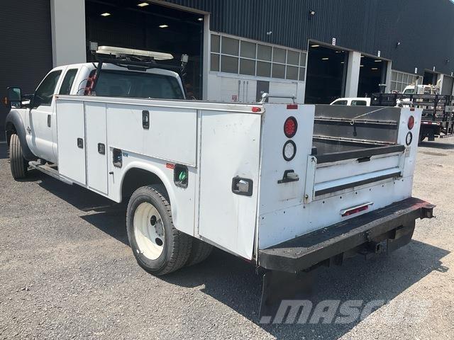 Ford F-450 Vieglais kravas automobilis/izkraušana no sāniem