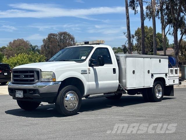 Ford F-450 Vieglais kravas automobilis/izkraušana no sāniem