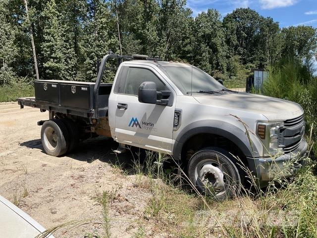 Ford F-450 Platformas/izkraušana no sāniem