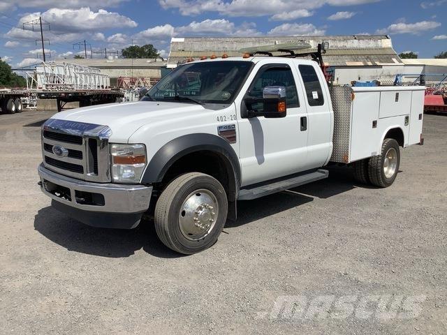 Ford F-450 Vieglais kravas automobilis/izkraušana no sāniem