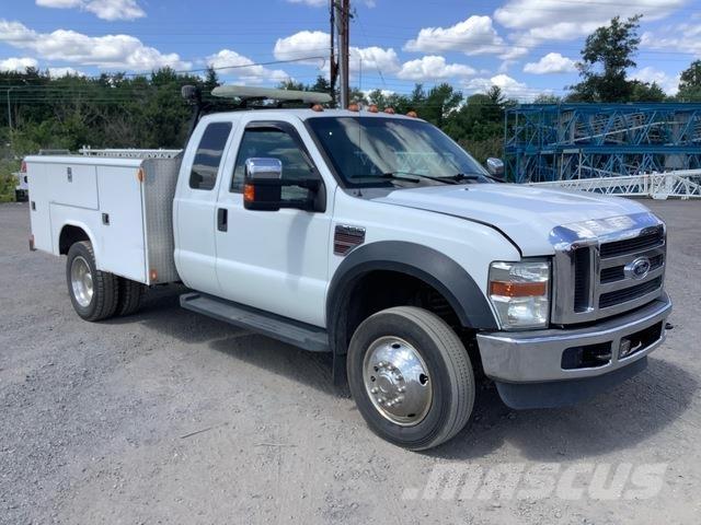 Ford F-450 Vieglais kravas automobilis/izkraušana no sāniem
