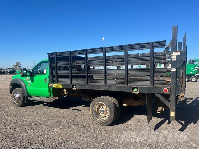 Ford F-450 Platformas/izkraušana no sāniem