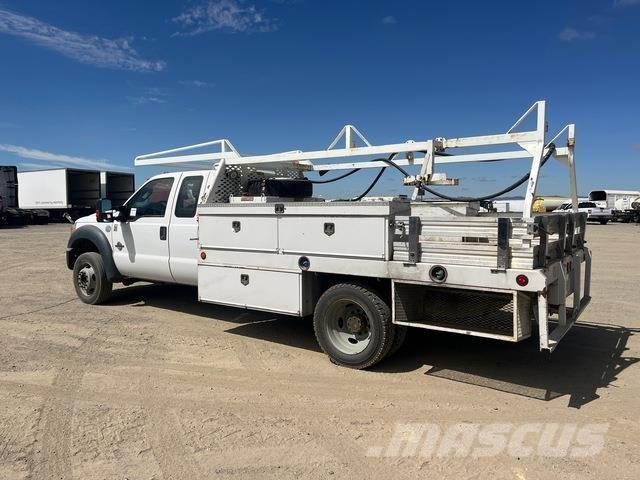 Ford F-450 Platformas/izkraušana no sāniem