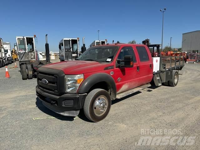 Ford F-550 Platformas/izkraušana no sāniem