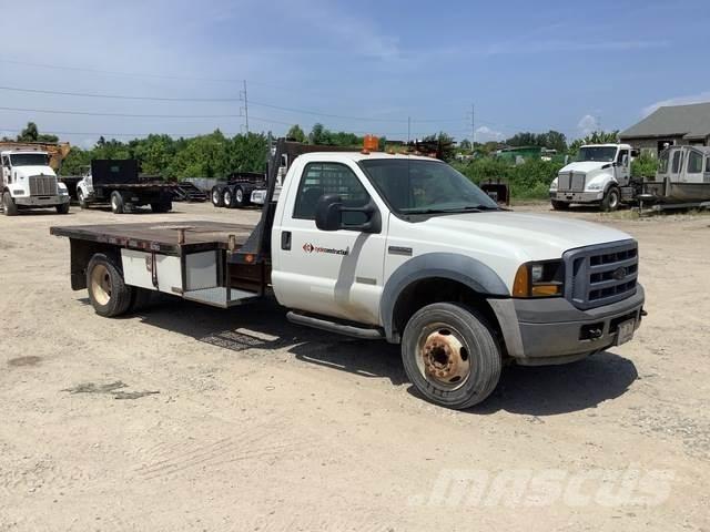Ford F-550 Platformas/izkraušana no sāniem