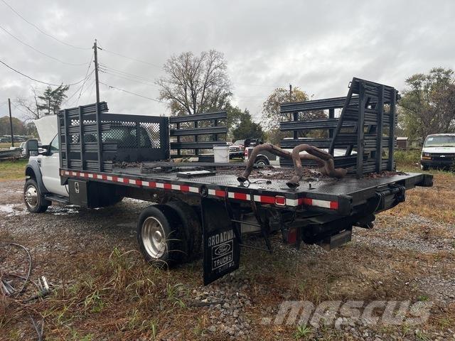 Ford F-550 Platformas/izkraušana no sāniem