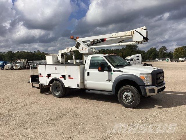 Ford F-550 Pacēlāji uz automašīnas bāzes