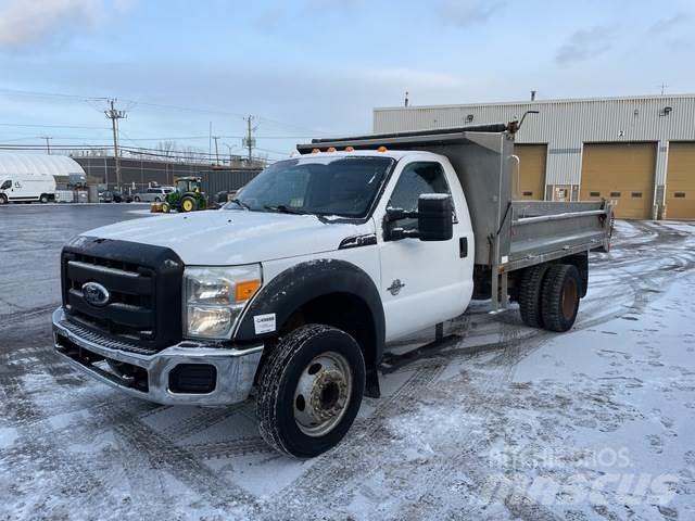 Ford F-550 Pašizgāzējs